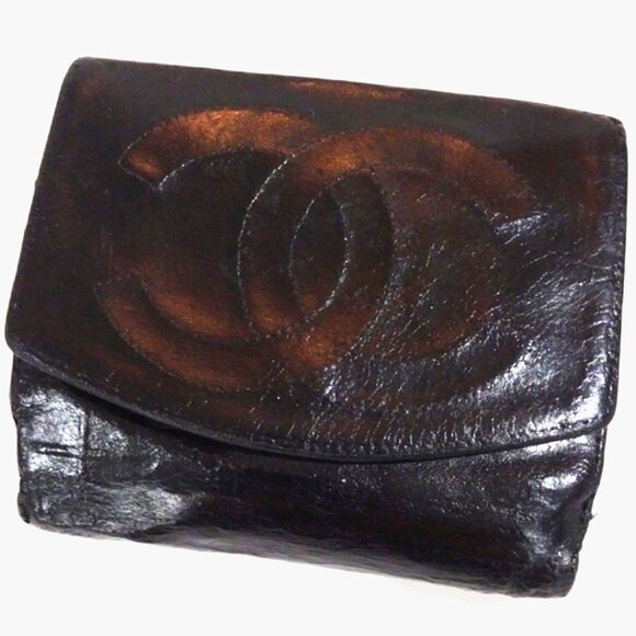 Authentic CHANEL CC Logo Black Leather Snap Wallet, Coin Purse 4.5 x 3.7 inches - Picture 1 of 15